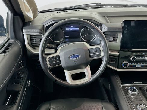 Used 2024 Ford Expedition Max XLT image 18