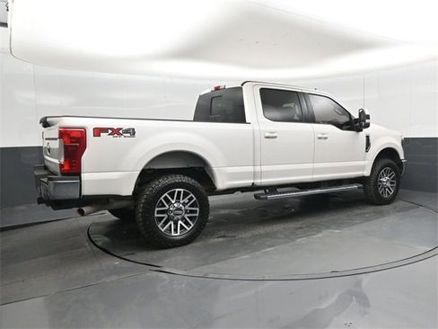 Used 2019 Ford F250 Lariat w/ Lariat Value Package image 3