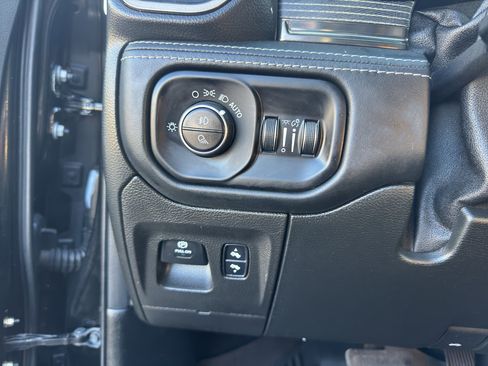 Used 2019 RAM 1500 Limited w/ Body Color Bumper Group image 12