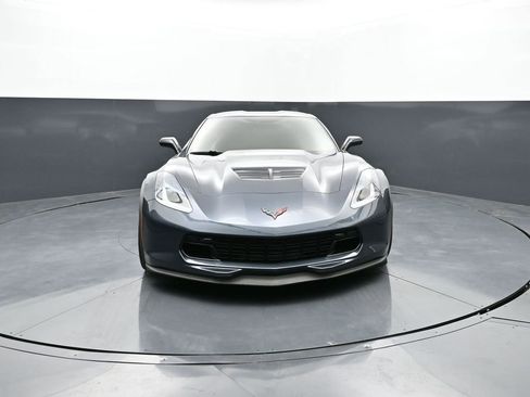 Used 2019 Chevrolet Corvette Z06 RWD image 2