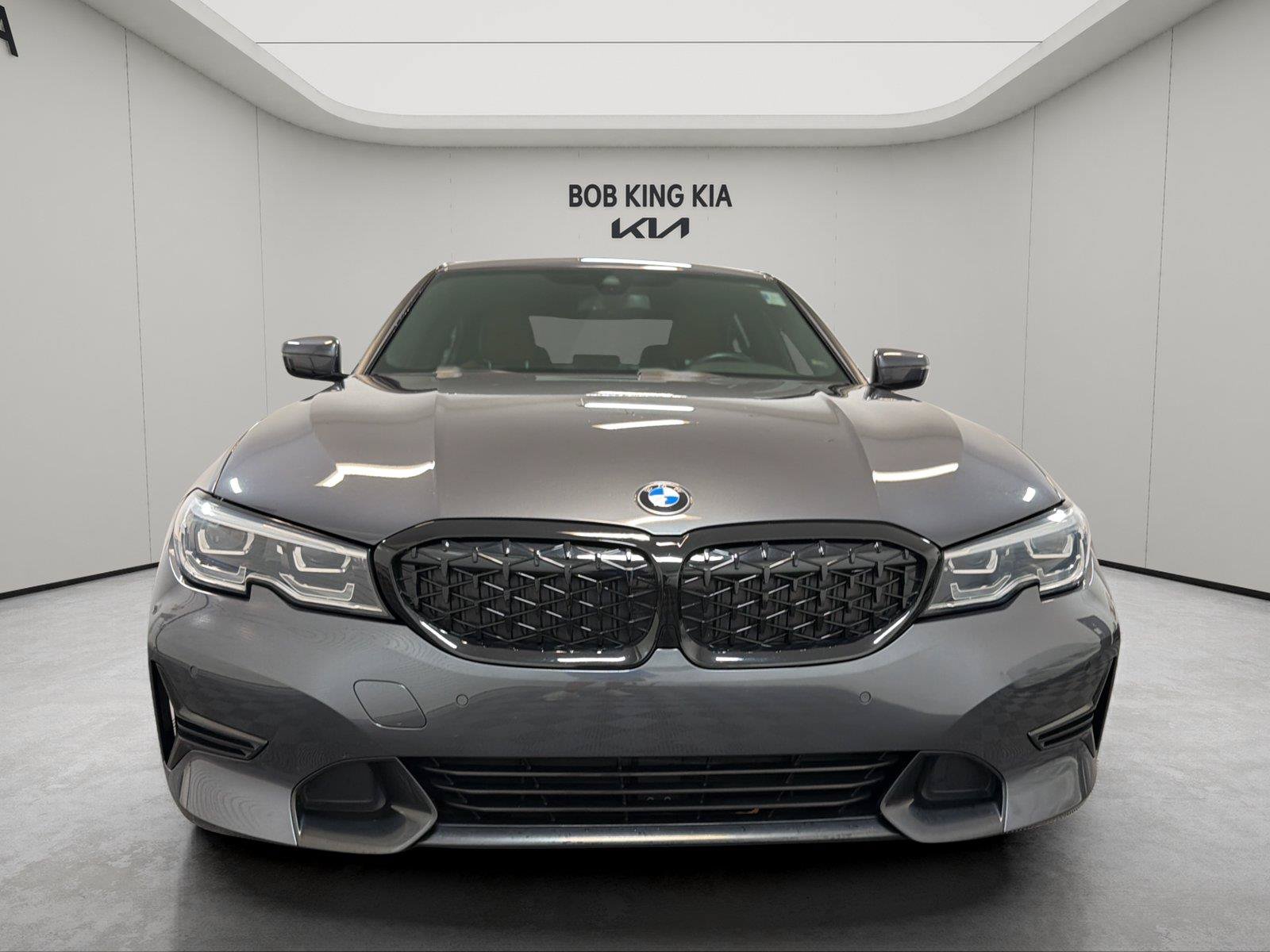 Used 2022 BMW 330i Sedan w/ Premium Package 2 RWD image 8