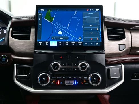Used 2022 Ford Expedition Max Limited image 23