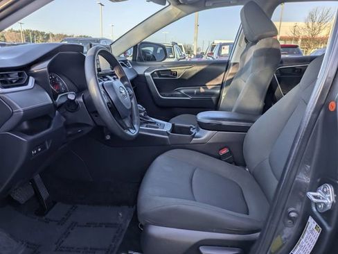 Used 2022 Toyota RAV4 LE image 25