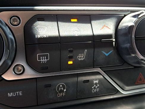 Used 2019 Jeep Wrangler Unlimited Sport S AWD/4WD image 24