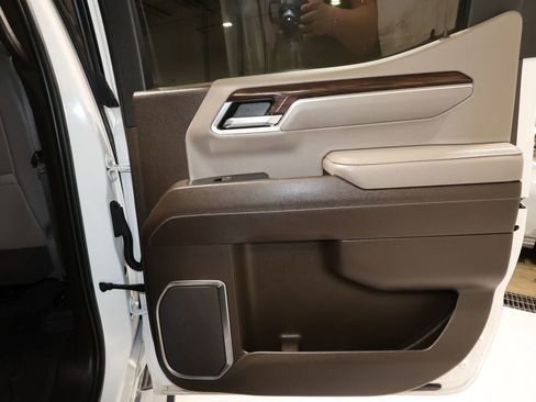 Used 2023 GMC Sierra 1500 SLT w/ SLT Premium Package image 21