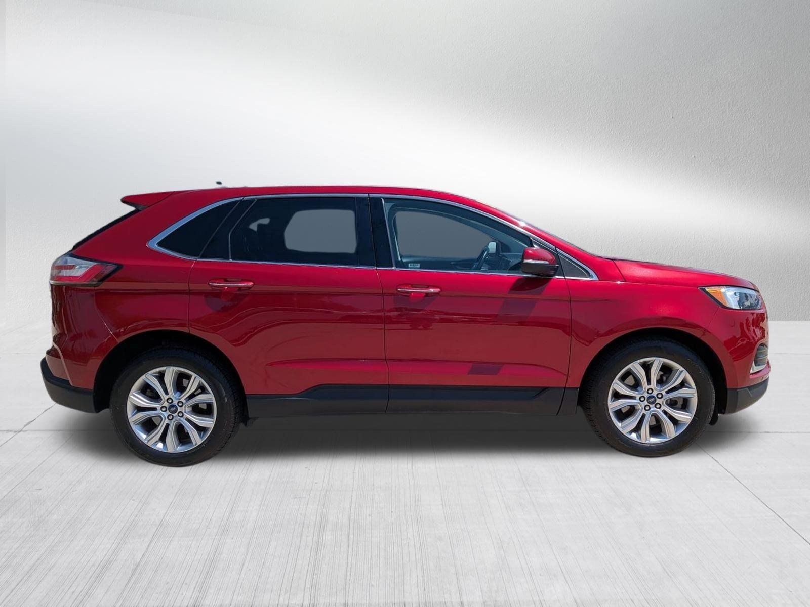Used 2022 Ford Edge Titanium AWD/4WD image 7