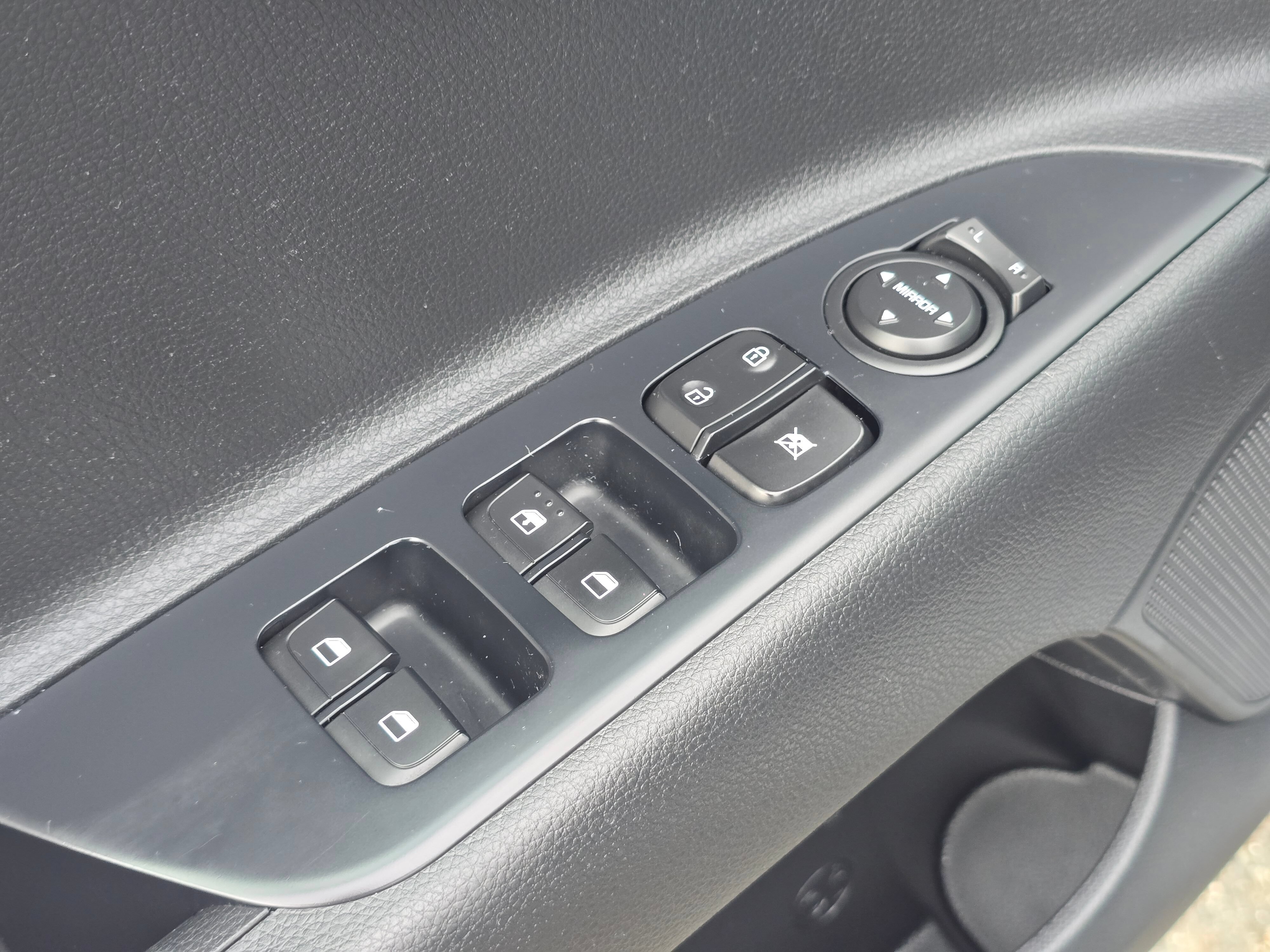 Used 2021 Kia Rio S FWD image 22