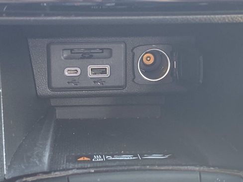 Used 2022 Chevrolet Bolt EUV Premier w/ Sun & Sound Package image 23