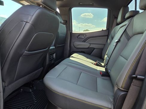 Used 2023 Chevrolet Colorado ZR2 w/ ZR2 Convenience Package III image 5