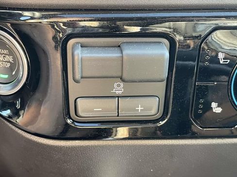 Used 2026 Chevrolet Silverado 1500 LT Trail Boss w/ LT Trail Boss Premium Package AWD/4WD image 22