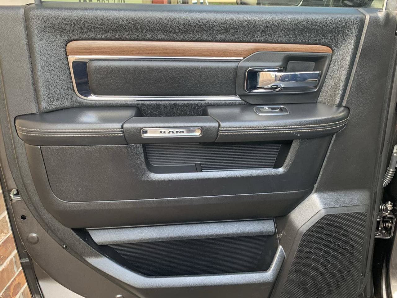 Used 2017 RAM 3500 Laramie AWD/4WD image 22