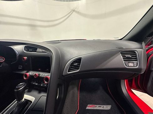 Used 2016 Chevrolet Corvette Z06 w/ Z07 Performance Package RWD image 38