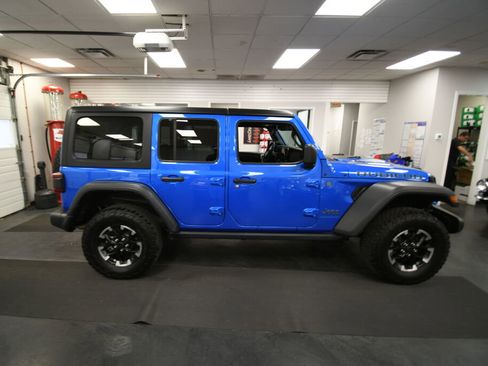 Used 2024 Jeep Wrangler Unlimited Rubicon 4xe AWD/4WD image 8