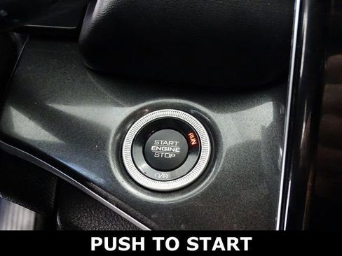 Used 2023 Jeep Grand Cherokee Altitude image 9