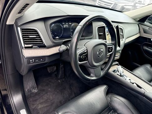 Used 2022 Volvo XC90 T8 Inscription image 10