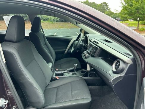 Used 2016 Toyota RAV4 LE FWD image 39