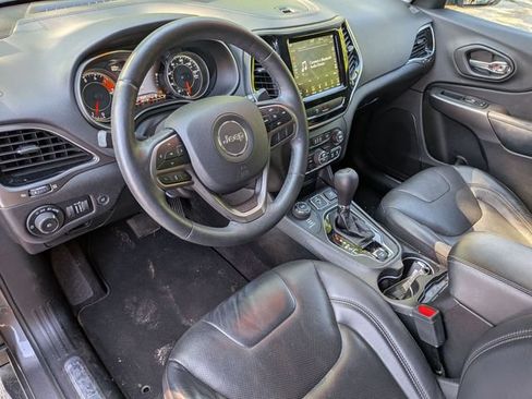 Used 2019 Jeep Cherokee Limited AWD/4WD image 10