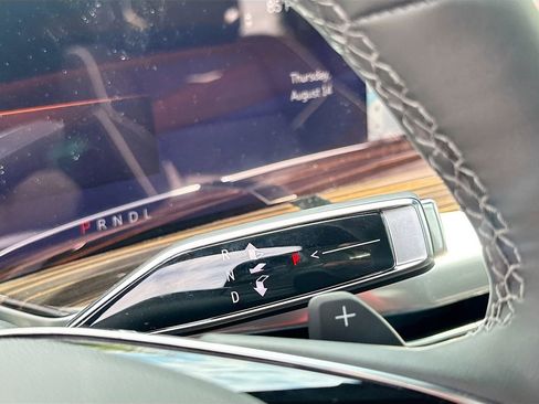 New 2025 Cadillac Escalade Premium Luxury image 17