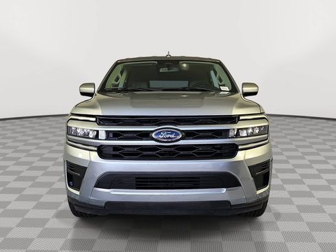 Used 2022 Ford Expedition Max XLT RWD image 3