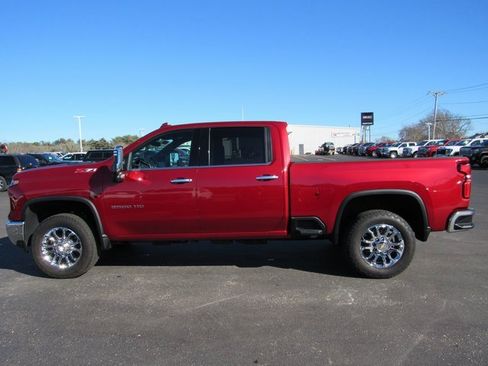 Used 2024 Chevrolet Silverado 2500 LTZ w/ LTZ Plus Package image 2