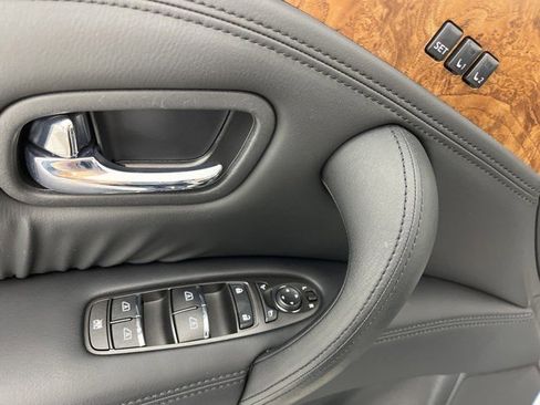 Used 2024 Nissan Armada SL image 28