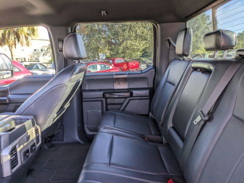 Used 2022 Ford F350 Lariat image 14