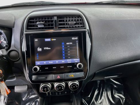 Used 2023 Mitsubishi Outlander Sport LE AWD/4WD image 23