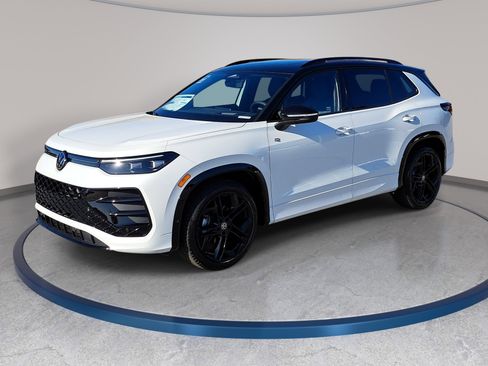 New 2026 Volkswagen Tiguan SE R-Line FWD image 1
