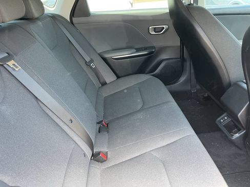 Used 2025 Kia K4 FWD image 7