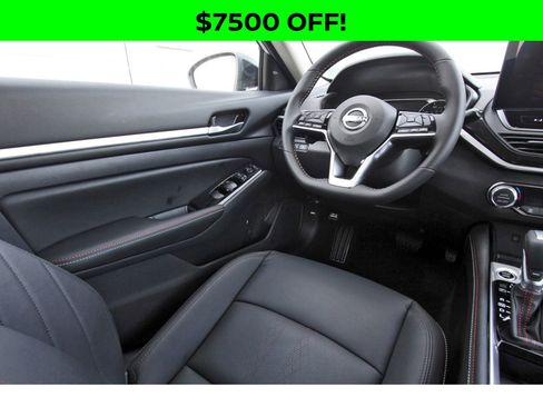 New 2025 Nissan Altima 2.5 SR w/ SR Premium Package image 14