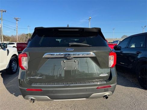Used 2022 Ford Explorer Limited w/ Equipment Group 301A image 7