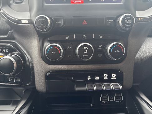 Used 2022 RAM 1500 Big Horn w/ Built-to-serve Edition image 20