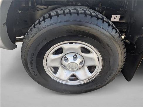 Used 2012 Toyota Tacoma PreRunner image 17