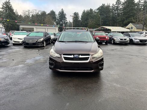 Used 2013 Subaru Impreza 2.0i image 2