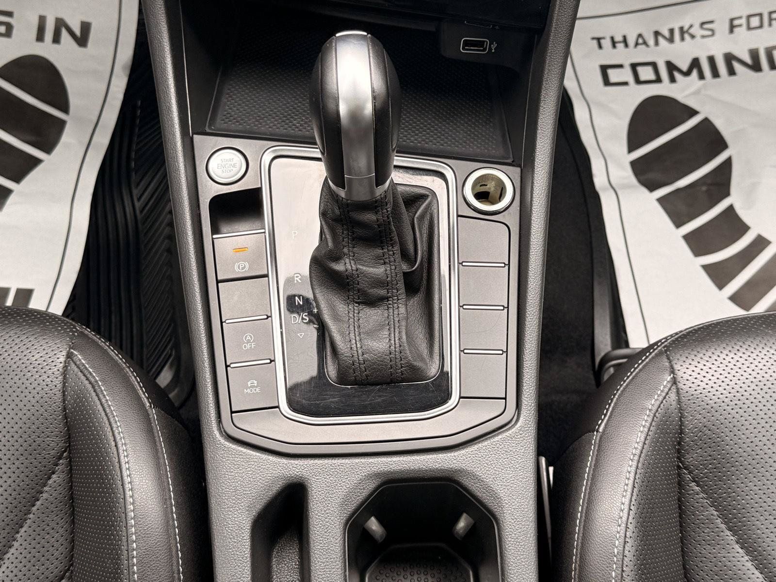 Used 2019 Volkswagen Jetta SEL Premium FWD image 29