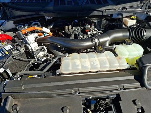 Used 2024 Ford F150 XLT w/ Mobile Office Package image 28