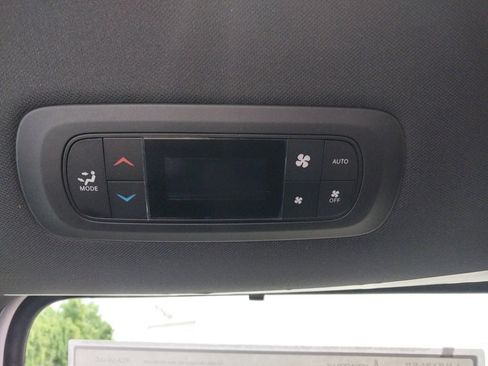 New 2026 Chrysler Voyager LX image 36