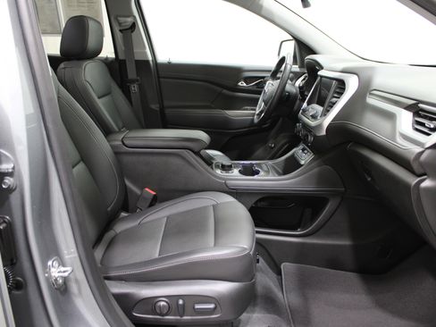 Used 2023 GMC Acadia SLT w/ Elevation Edition image 32