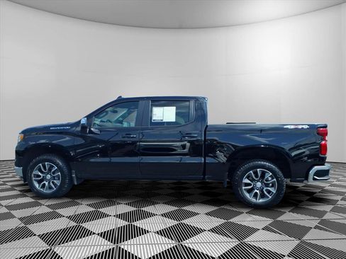 Used 2024 Chevrolet Silverado 1500 LT AWD/4WD image 25