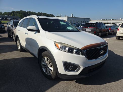 Used 2016 Kia Sorento LX FWD image 1