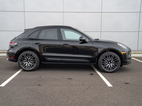 New 2026 Porsche Macan image 8