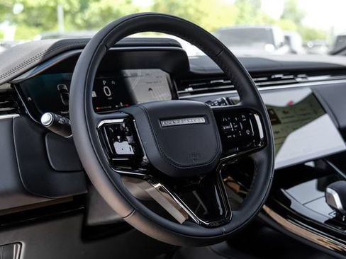 New 2026 Land Rover Range Rover Sport Dynamic SE AWD/4WD image 18