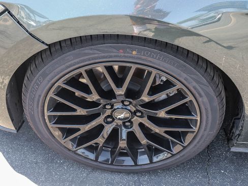 Used 2016 Ford Mustang GT Premium w/ Equipment Group 401A RWD image 7