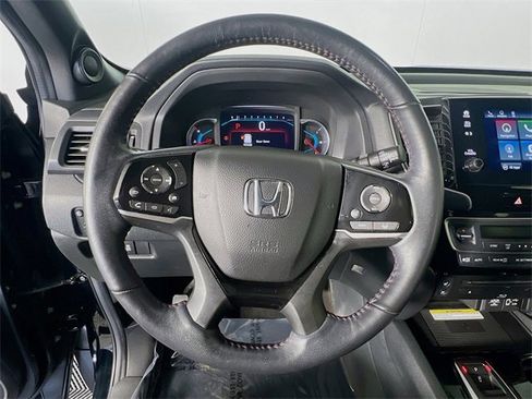 Used 2022 Honda Pilot Black Edition image 15