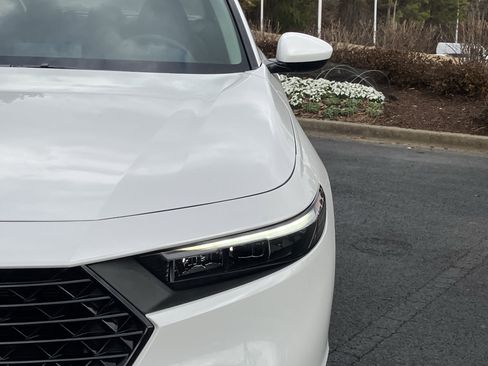 Certified 2025 Honda Accord LX image 5