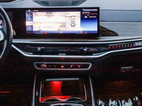Used 2023 BMW X7 xDrive40i image 16