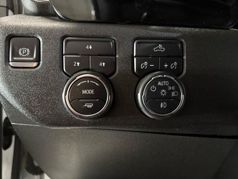 Used 2024 Chevrolet Silverado 2500 LT AWD/4WD image 13