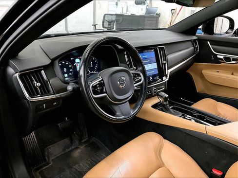 Used 2018 Volvo V90 T5 Cross Country w/ Convenience Package AWD/4WD image 12