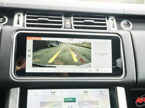 Used 2018 Land Rover Range Rover HSE image 55