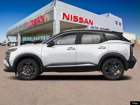 New 2026 Nissan Kicks SR w/ Cold Weather Package AWD/4WD image 3